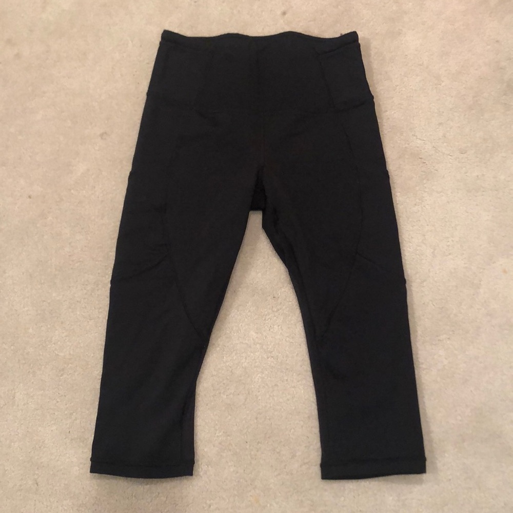 lululemon black cropped leggings